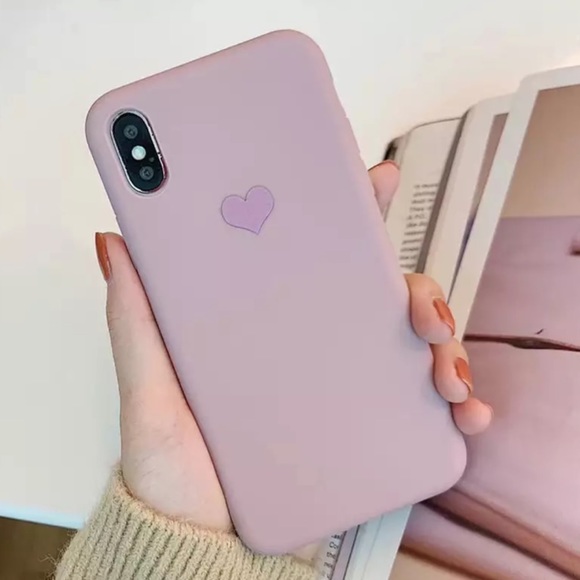 Accessories - BUNDLE 2/20! Light Purple Iphone case with a 💜